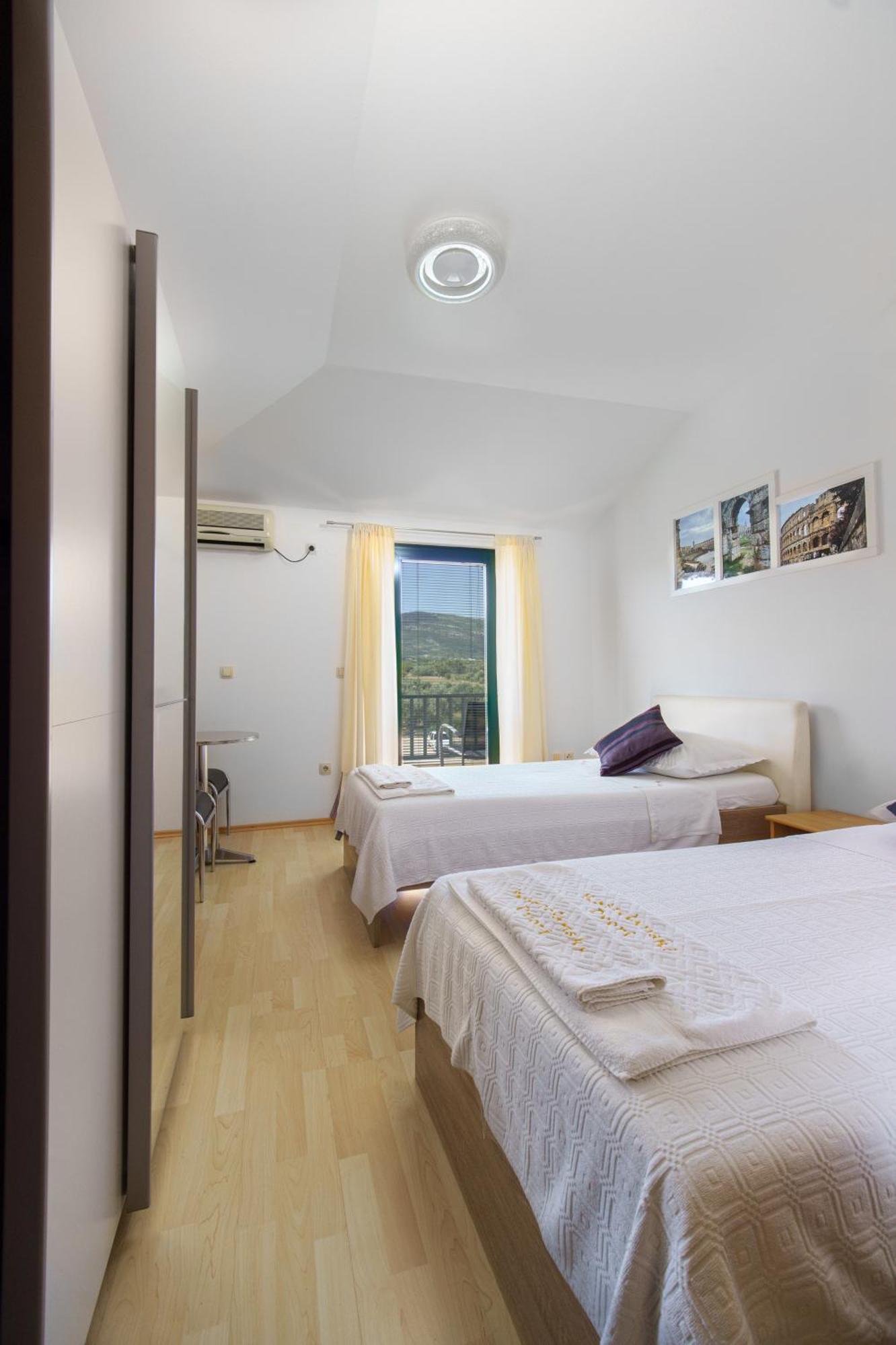 History Apartments Kaštela Εξωτερικό φωτογραφία